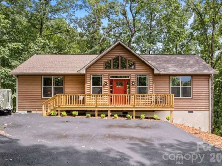 131 Pier Point Drive, Lake Lure, NC 28746.  MLS# CAR4371285, YatesRealty ID 14088. 