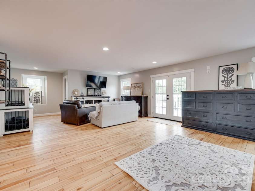 3091 Old Meeting House Road, Sharon, SC 29742.  MLS# CAR4257169, YatesRealty ID 14090. 