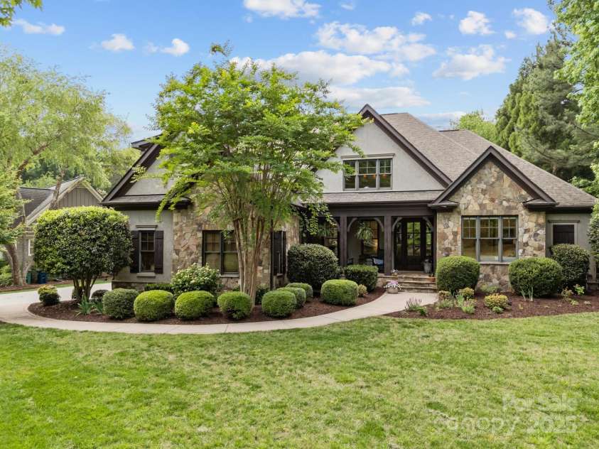 21305 Sandy Cove Road, Cornelius, NC 28031.  MLS# CAR4250866, YatesRealty ID 14091. 