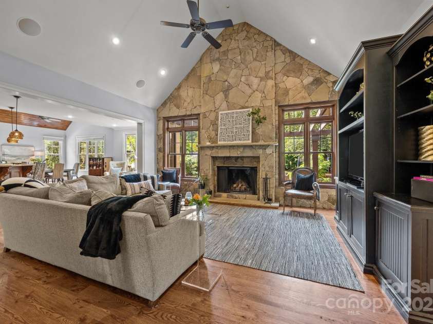 21305 Sandy Cove Road, Cornelius, NC 28031.  MLS# CAR4250866, YatesRealty ID 14091. 