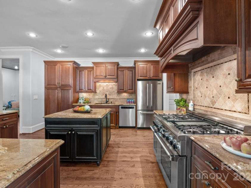 21305 Sandy Cove Road, Cornelius, NC 28031.  MLS# CAR4250866, YatesRealty ID 14091. 