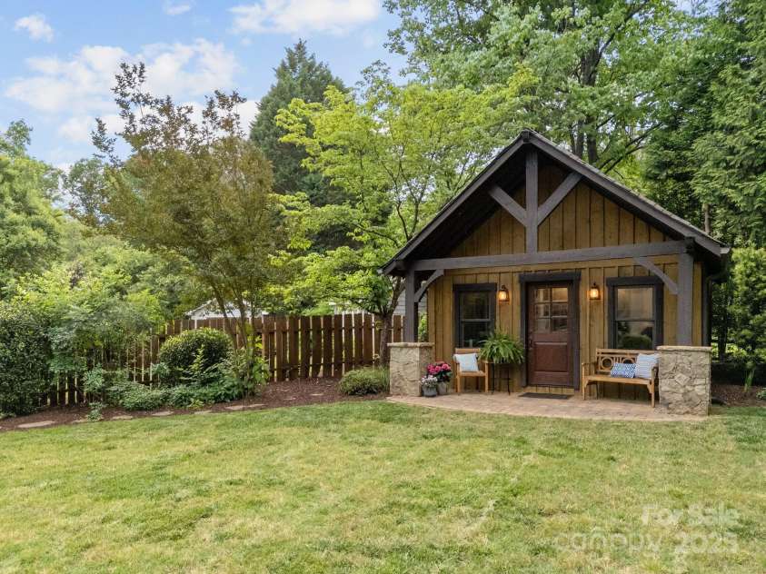 21305 Sandy Cove Road, Cornelius, NC 28031.  MLS# CAR4250866, YatesRealty ID 14091. 