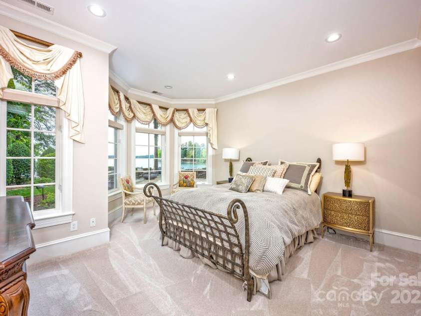 140 Lightship Drive, Mooresville, NC 28117.  MLS# CAR4253986, YatesRealty ID 14092. 