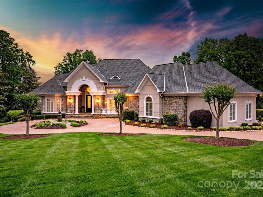 140 Lightship Drive, Mooresville, NC 28117.  MLS# CAR4253986, YatesRealty ID 14092. Stunning Summer Sunsets