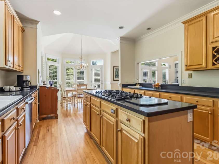 6208 Highview Road, Matthews, NC 28104.  MLS# CAR4363062, YatesRealty ID 14093. 