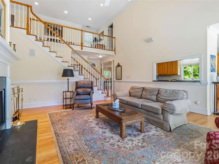 6208 Highview Road, Matthews, NC 28104.  MLS# CAR4363062, YatesRealty ID 14093. 