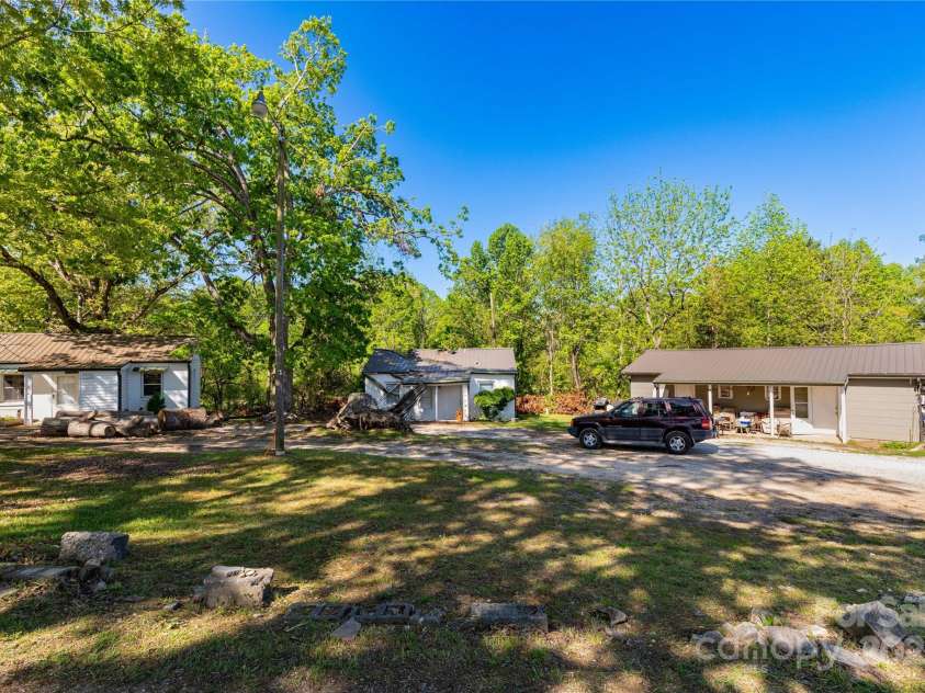 28 Bass Lane, Hendersonville, NC 28719.  MLS# CAR4251021, YatesRealty ID 14094. 