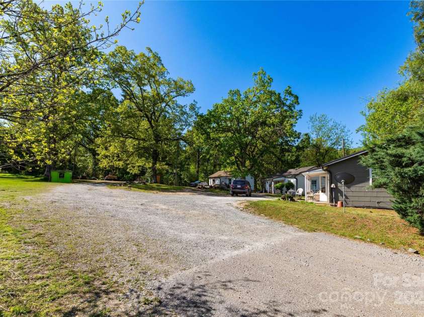 28 Bass Lane, Hendersonville, NC 28719.  MLS# CAR4251021, YatesRealty ID 14094. 