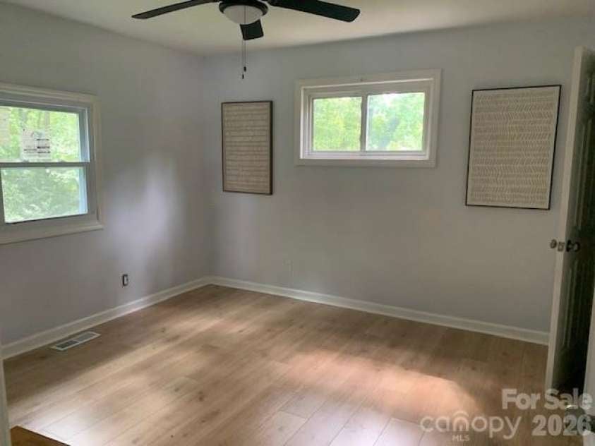 904 Stephens Street, Greensboro, NC 27406.  MLS# CAR4371055, YatesRealty ID 14094. 
