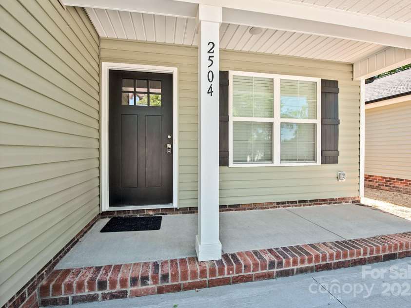 2502-2504 Glendale Avenue, Kannapolis, NC 28081.  MLS# CAR4252953, YatesRealty ID 14096. 