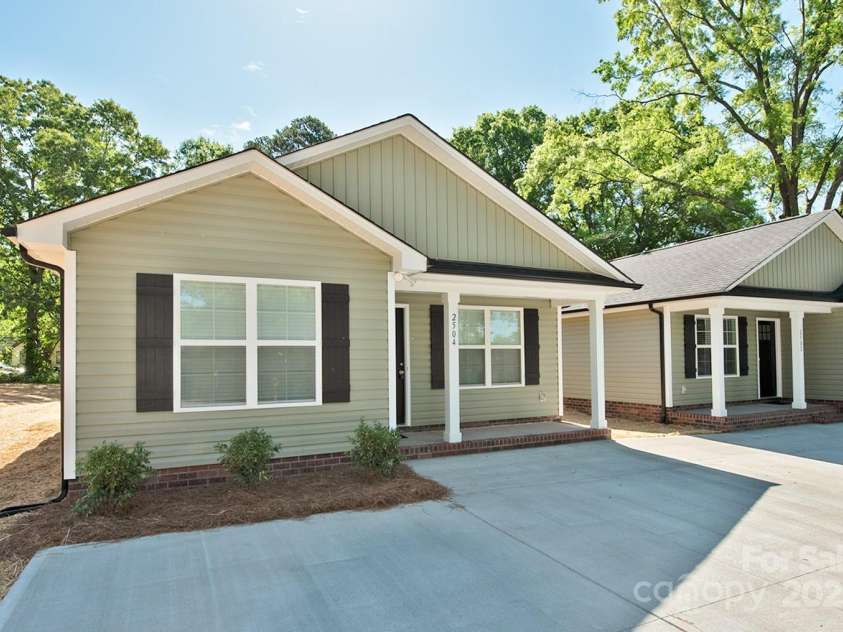 2502-2504 Glendale Avenue, Kannapolis, NC 28081.  MLS# CAR4252953, YatesRealty ID 14096. 