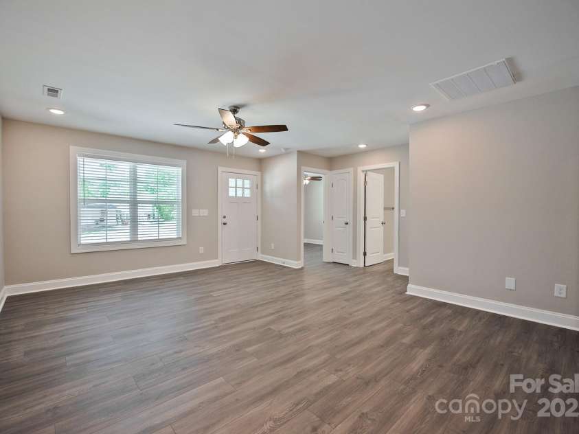 2502-2504 Glendale Avenue, Kannapolis, NC 28081.  MLS# CAR4252953, YatesRealty ID 14096. 