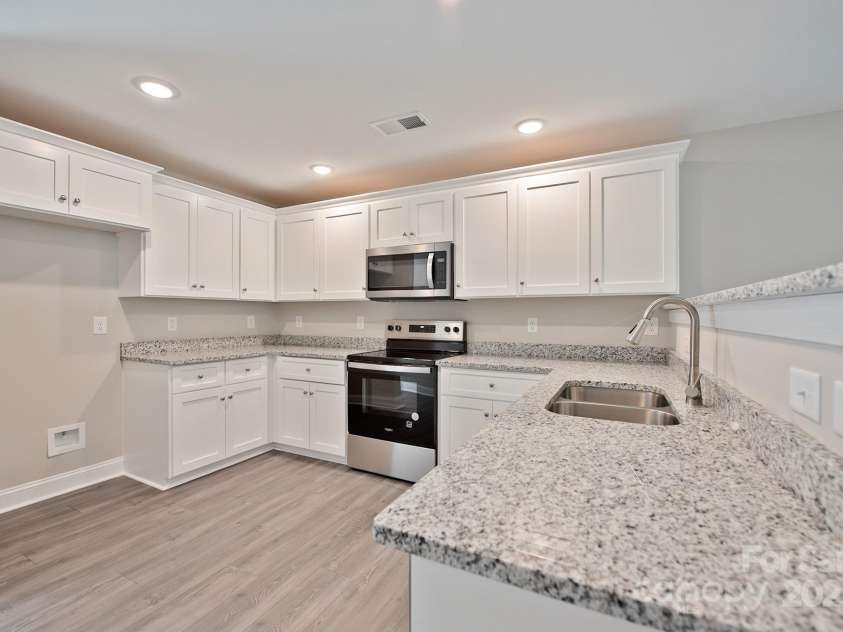 2502-2504 Glendale Avenue, Kannapolis, NC 28081.  MLS# CAR4252953, YatesRealty ID 14096. 