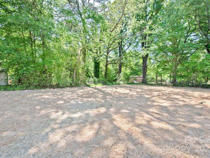 2502-2504 Glendale Avenue, Kannapolis, NC 28081.  MLS# CAR4252953, YatesRealty ID 14096. 