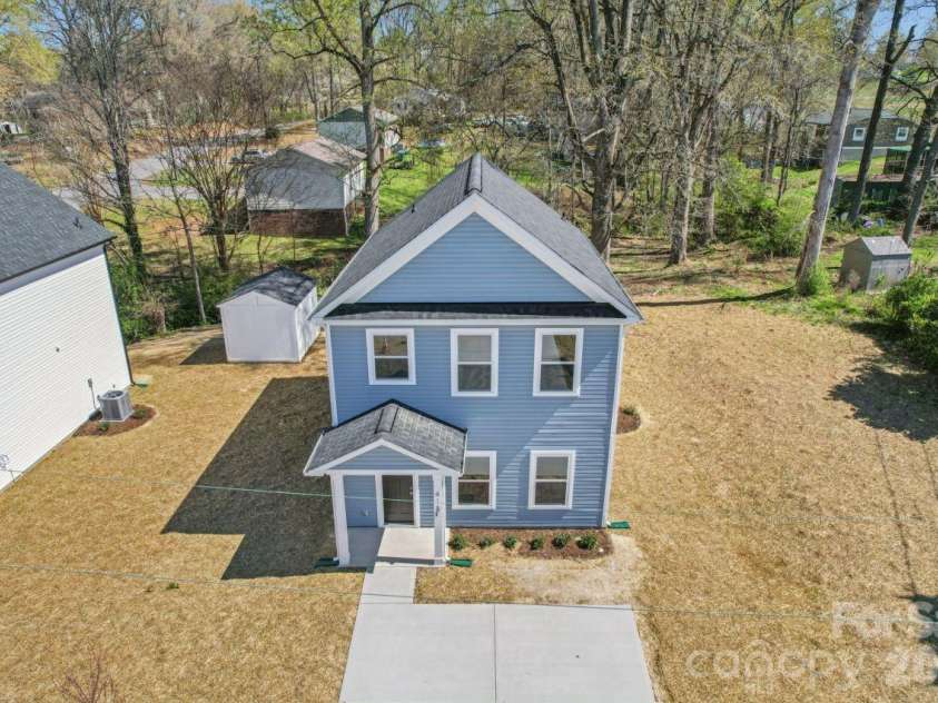 416 9th Street, Bessemer City, NC 28016.  MLS# CAR4359794, YatesRealty ID 14096. 