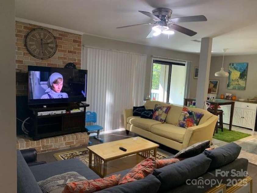 11106 Harrowfield Road, Charlotte, NC 28226.  MLS# CAR4250911, YatesRealty ID 14097. 