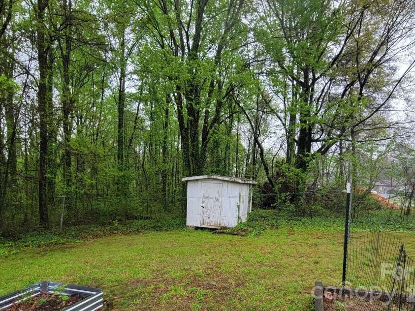 475 13th Avenue, Hickory, NC 28601.  MLS# CAR4366691, YatesRealty ID 14097. Backyard