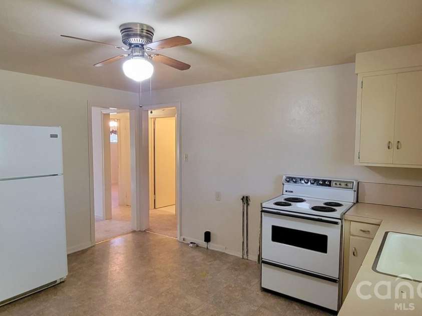 475 13th Avenue, Hickory, NC 28601.  MLS# CAR4366691, YatesRealty ID 14097. Range & Fridge Included