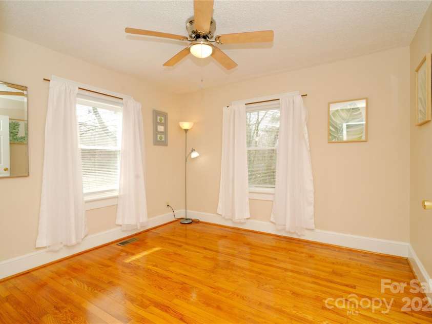 3039 Center Street, Hickory, NC 28601.  MLS# CAR4224312, YatesRealty ID 14098. Bedroom