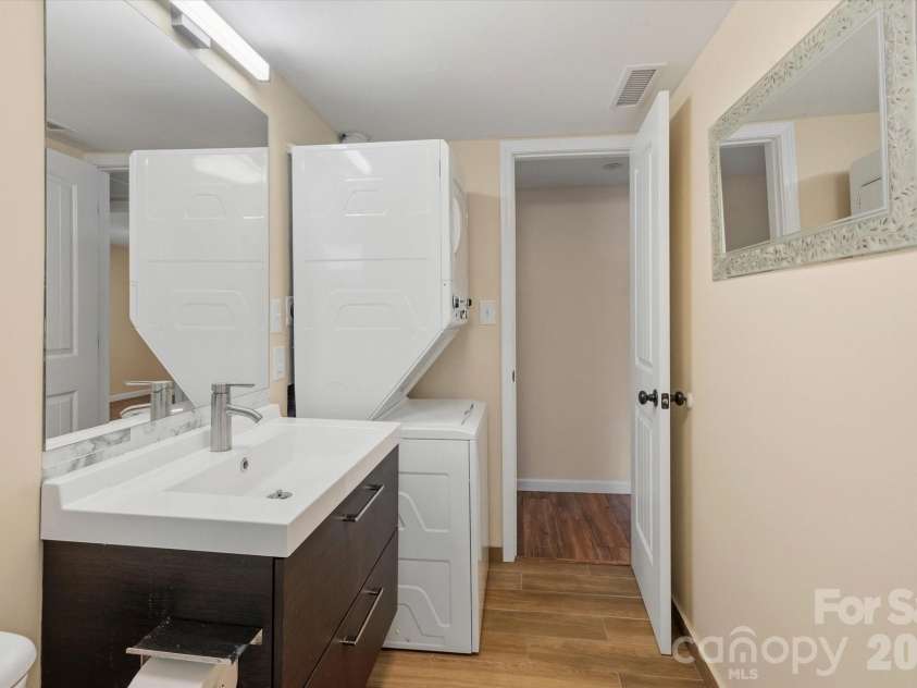 89 Carolina Avenue, Brevard, NC 28712.  MLS# CAR4366083, YatesRealty ID 14098. 