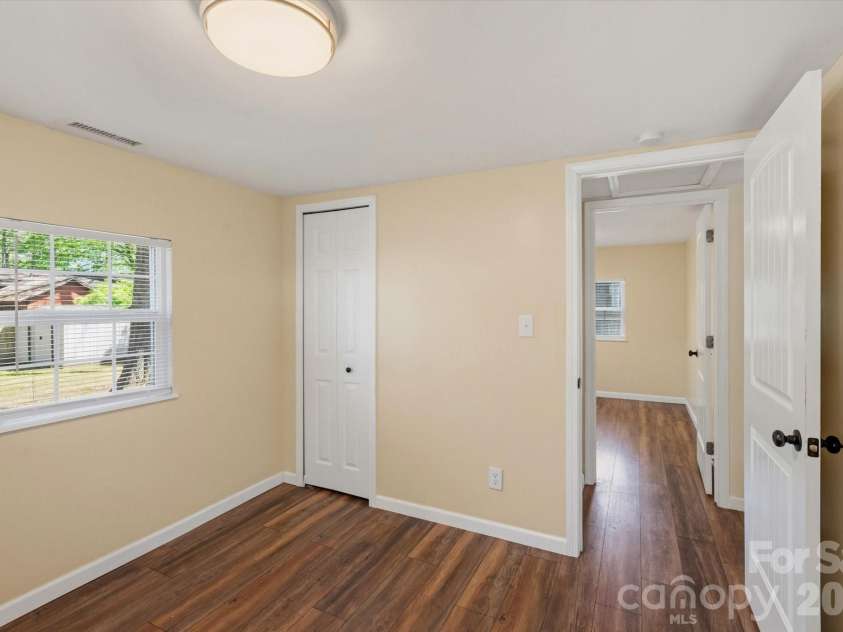89 Carolina Avenue, Brevard, NC 28712.  MLS# CAR4366083, YatesRealty ID 14098. 