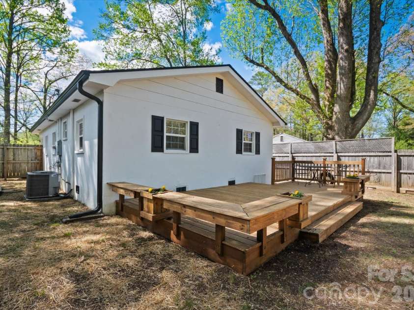 89 Carolina Avenue, Brevard, NC 28712.  MLS# CAR4366083, YatesRealty ID 14098. 