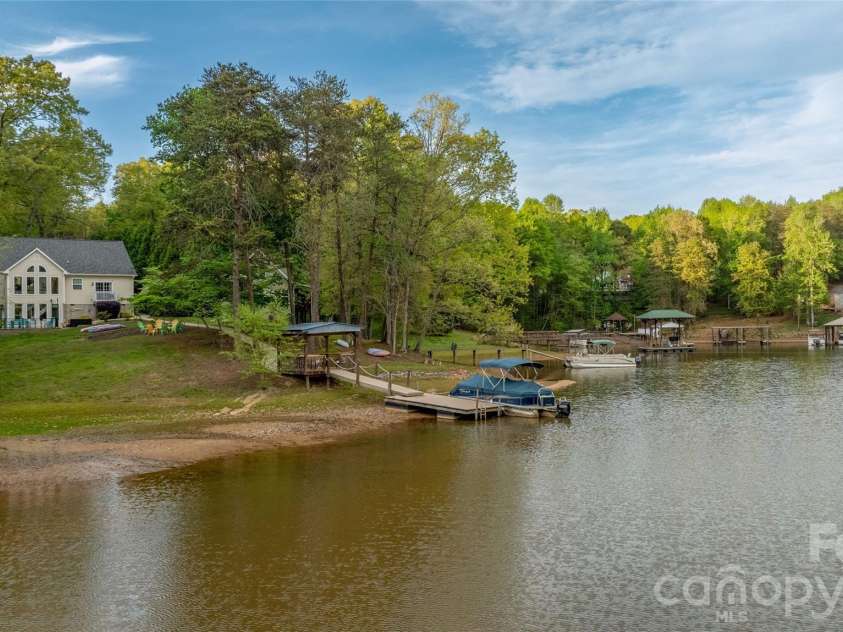 1325 Lytton Lane, Catawba, NC 28609.  MLS# CAR4370992, YatesRealty ID 14099. 1325Lytton Lane