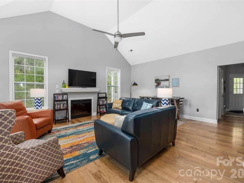 1325 Lytton Lane, Catawba, NC 28609.  MLS# CAR4370992, YatesRealty ID 14099. 