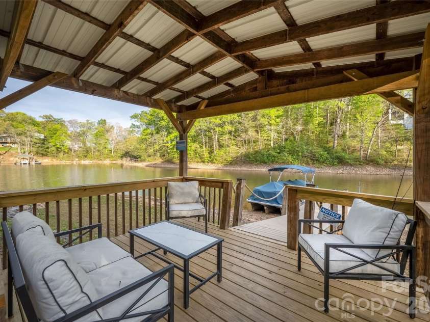 1325 Lytton Lane, Catawba, NC 28609.  MLS# CAR4370992, YatesRealty ID 14099. 