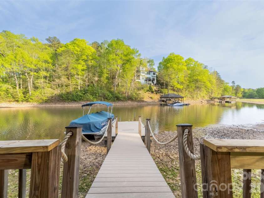 1325 Lytton Lane, Catawba, NC 28609.  MLS# CAR4370992, YatesRealty ID 14099. 