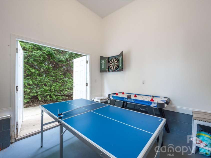 1325 Lytton Lane, Catawba, NC 28609.  MLS# CAR4370992, YatesRealty ID 14099. 