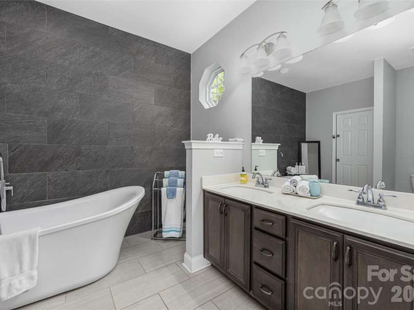 1325 Lytton Lane, Catawba, NC 28609.  MLS# CAR4370992, YatesRealty ID 14099. Master bathroom