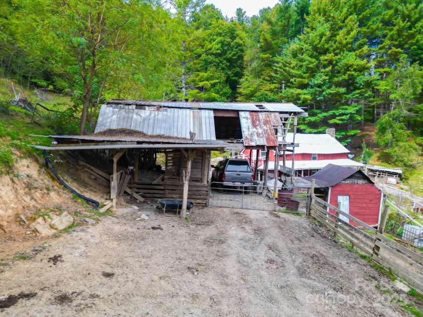 105 Home Place Road, Maggie Valley, NC 28751.  MLS# CAR4311277, YatesRealty ID 141. 
