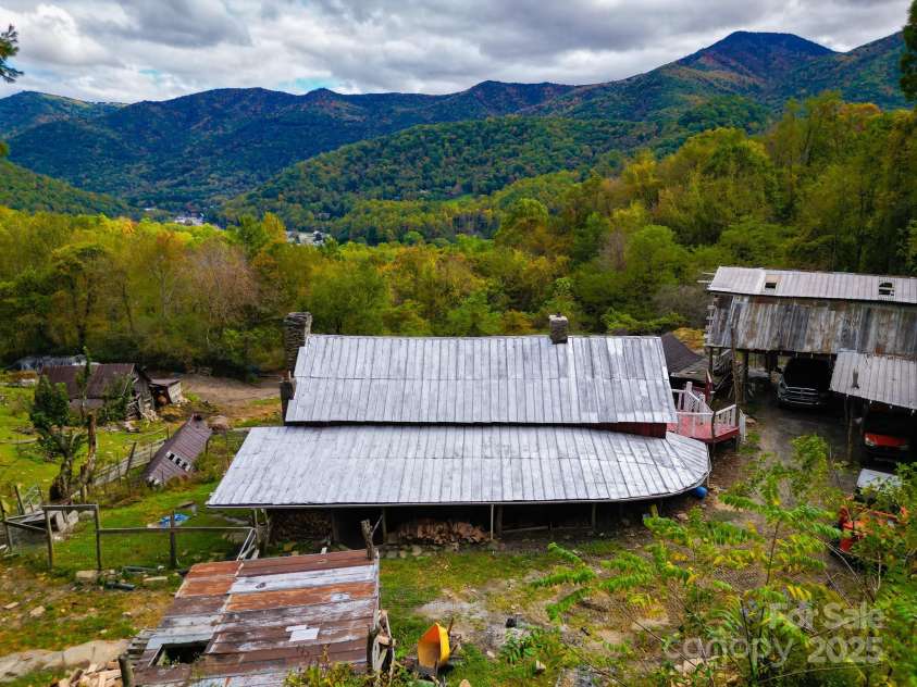 105 Home Place Road, Maggie Valley, NC 28751.  MLS# CAR4311277, YatesRealty ID 141. 