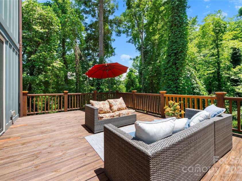 195 Jordan Street, Hendersonville, NC 28739.  MLS# CAR4276195, YatesRealty ID 141. 