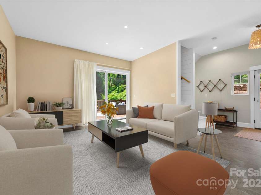 195 Jordan Street, Hendersonville, NC 28739.  MLS# CAR4276195, YatesRealty ID 141. 