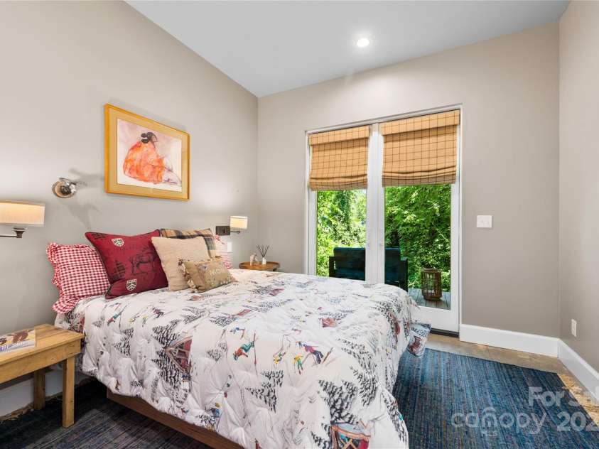 195 Jordan Street, Hendersonville, NC 28739.  MLS# CAR4276195, YatesRealty ID 141. 