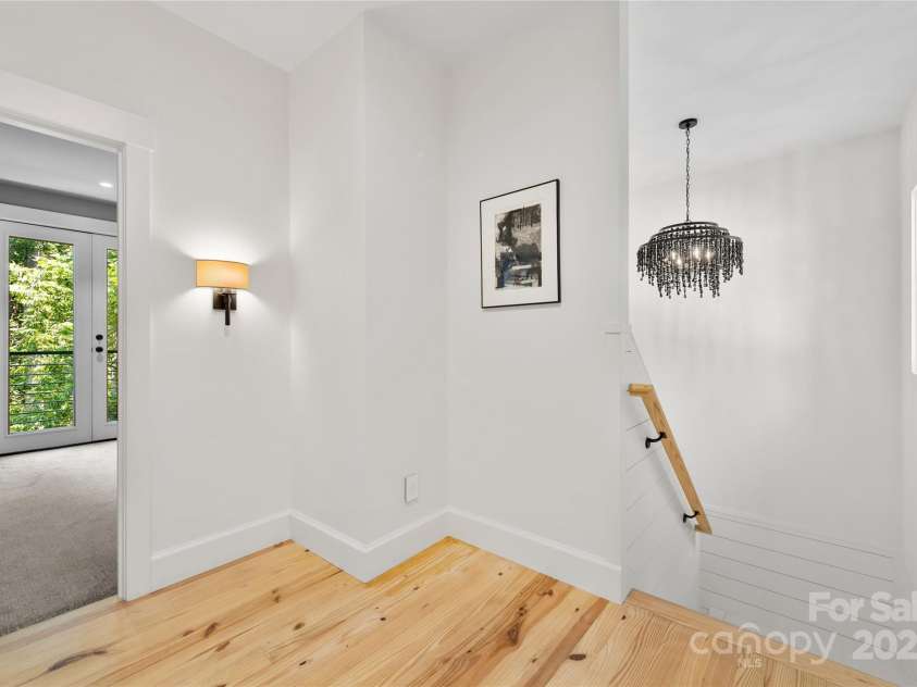 195 Jordan Street, Hendersonville, NC 28739.  MLS# CAR4276195, YatesRealty ID 141. 