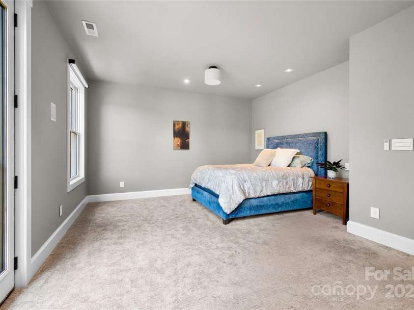 195 Jordan Street, Hendersonville, NC 28739.  MLS# CAR4276195, YatesRealty ID 141. 