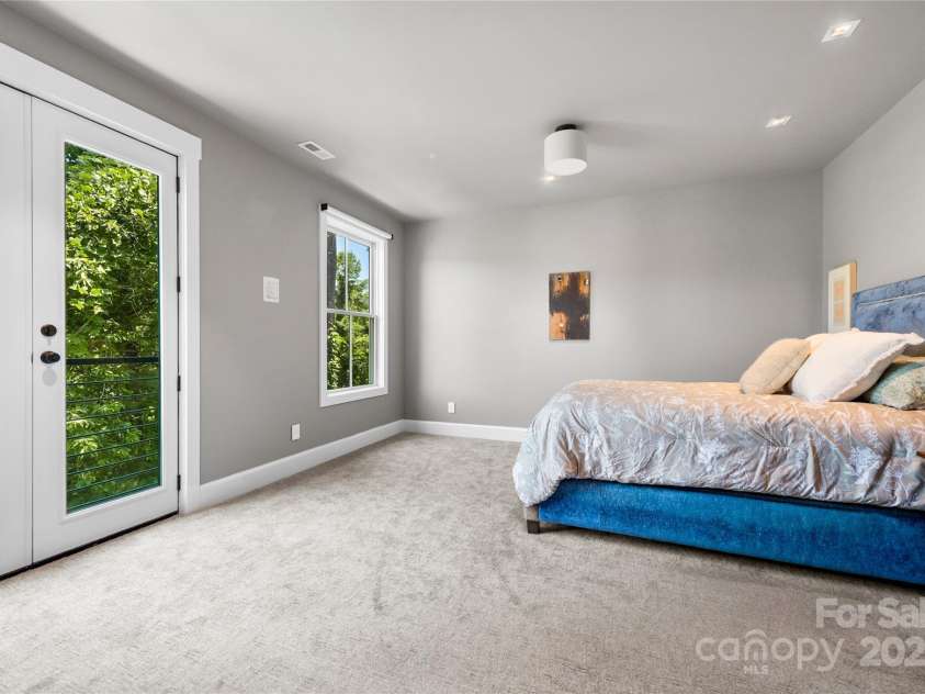 195 Jordan Street, Hendersonville, NC 28739.  MLS# CAR4276195, YatesRealty ID 141. 