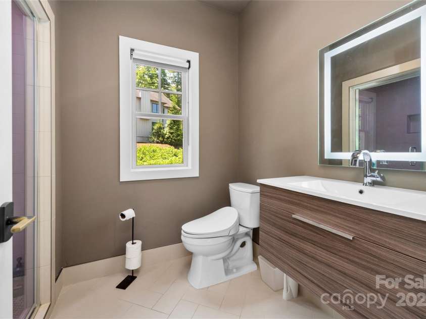 195 Jordan Street, Hendersonville, NC 28739.  MLS# CAR4276195, YatesRealty ID 141. 