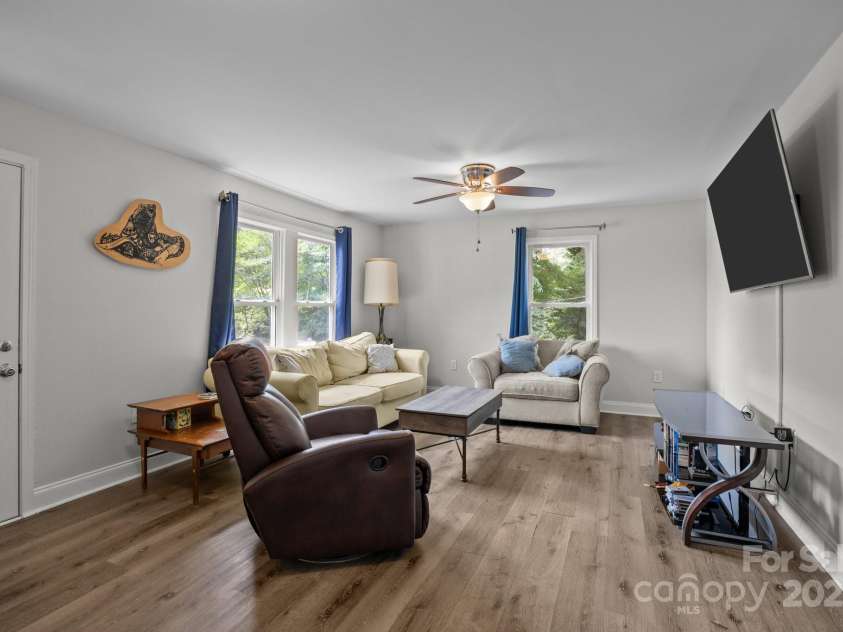 5371 Davidson Road, Davidson, NC 28036.  MLS# CAR4258666, YatesRealty ID 1410. 