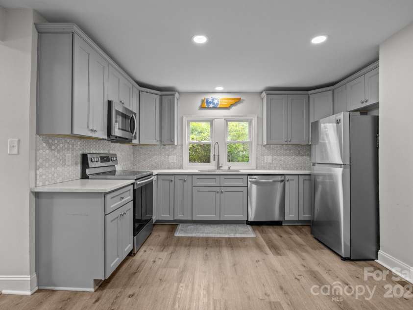 5371 Davidson Road, Davidson, NC 28036.  MLS# CAR4258666, YatesRealty ID 1410. 