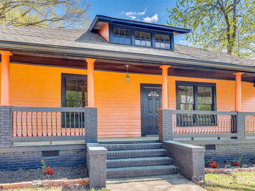 113 Hemphill Avenue, Chester, SC 29706.  MLS# CAR4239763, YatesRealty ID 14100. 