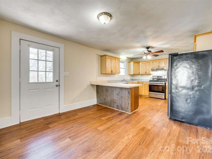 113 Hemphill Avenue, Chester, SC 29706.  MLS# CAR4239763, YatesRealty ID 14100. 