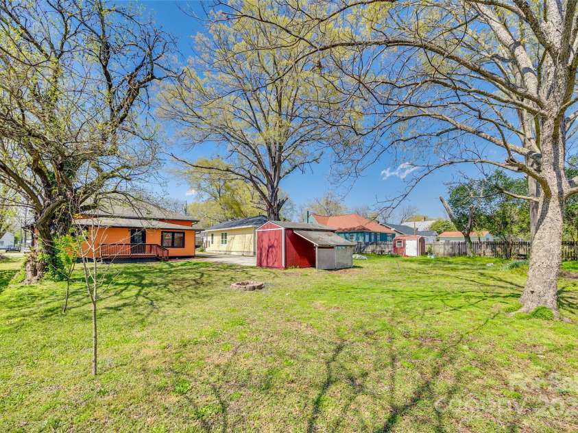 113 Hemphill Avenue, Chester, SC 29706.  MLS# CAR4239763, YatesRealty ID 14100. 