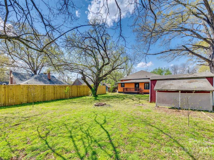 113 Hemphill Avenue, Chester, SC 29706.  MLS# CAR4239763, YatesRealty ID 14100. 