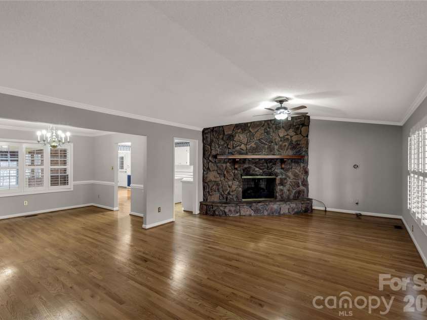 721 Clarendon Drive, Lancaster, SC 29720.  MLS# CAR4354329, YatesRealty ID 14100. 