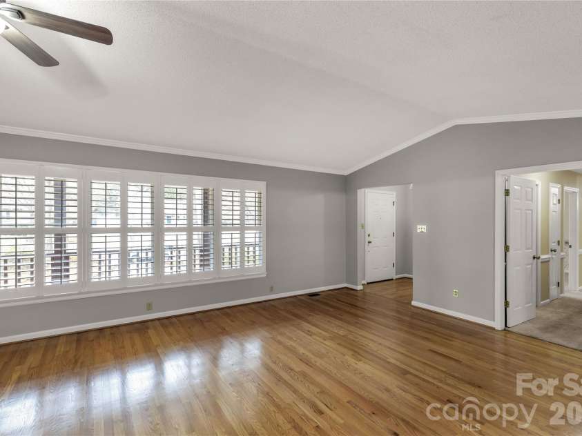 721 Clarendon Drive, Lancaster, SC 29720.  MLS# CAR4354329, YatesRealty ID 14100. 