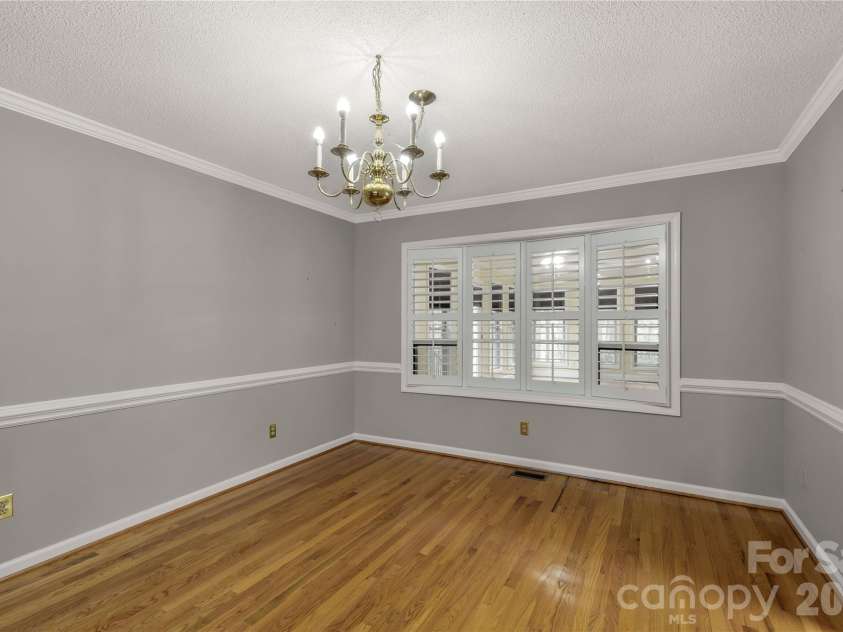 721 Clarendon Drive, Lancaster, SC 29720.  MLS# CAR4354329, YatesRealty ID 14100. 